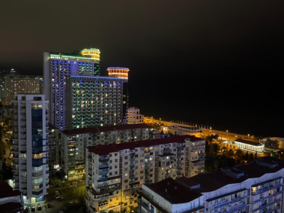 Aparthotel Hellobatumi Exterior foto